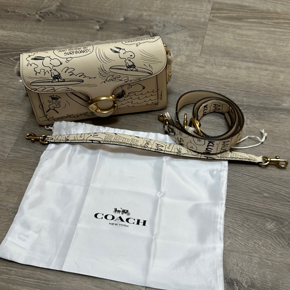 Brand New Coach x Peanuts Tabby 26 👜